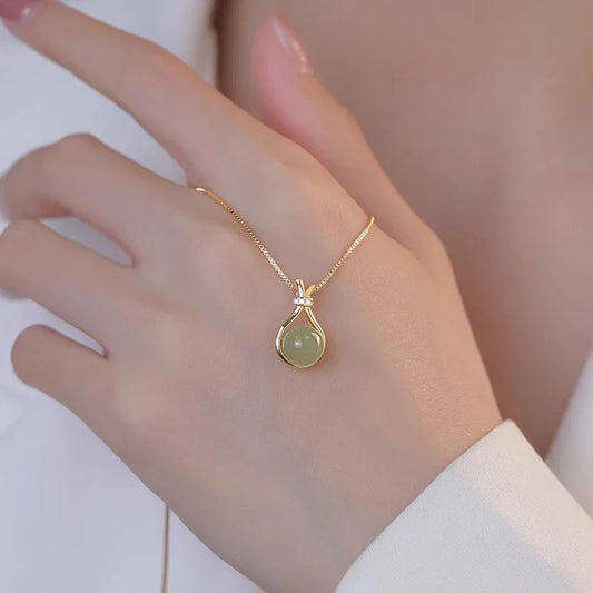 Teardrop-Shaped Imitation Jade Pendant Necklace
