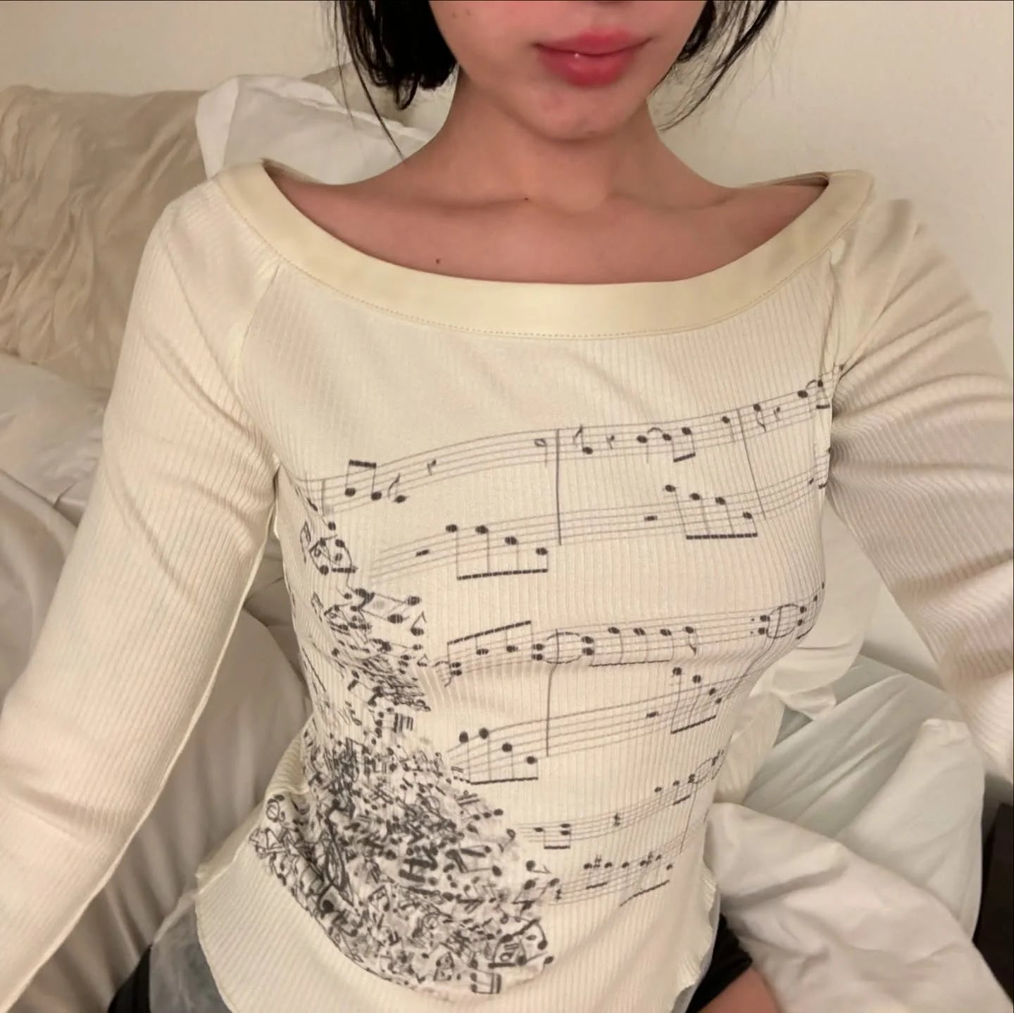 Women´s Slim Fit Off-Shoulder Top