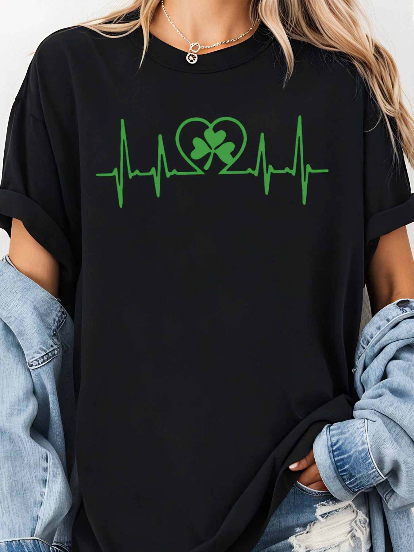 St Patrick Day Heartbeat Clover Print T-Shirt