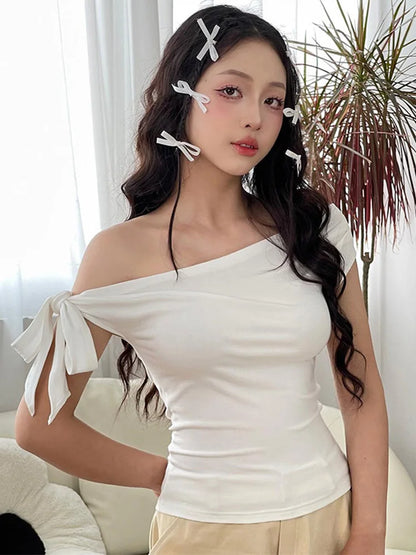 Shrink Pleated One-Shoulder Crop Top
