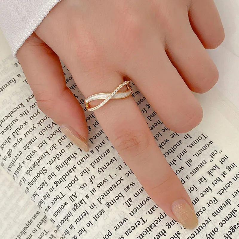 Exquisite Cross Shell Ring