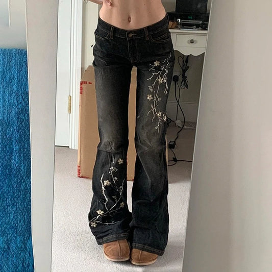 Floral Embroidery Jeans Vintage