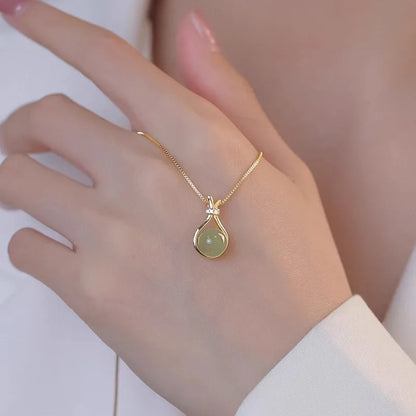 Teardrop-Shaped Imitation Jade Pendant Necklace