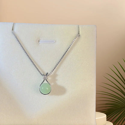 Teardrop-Shaped Imitation Jade Pendant Necklace