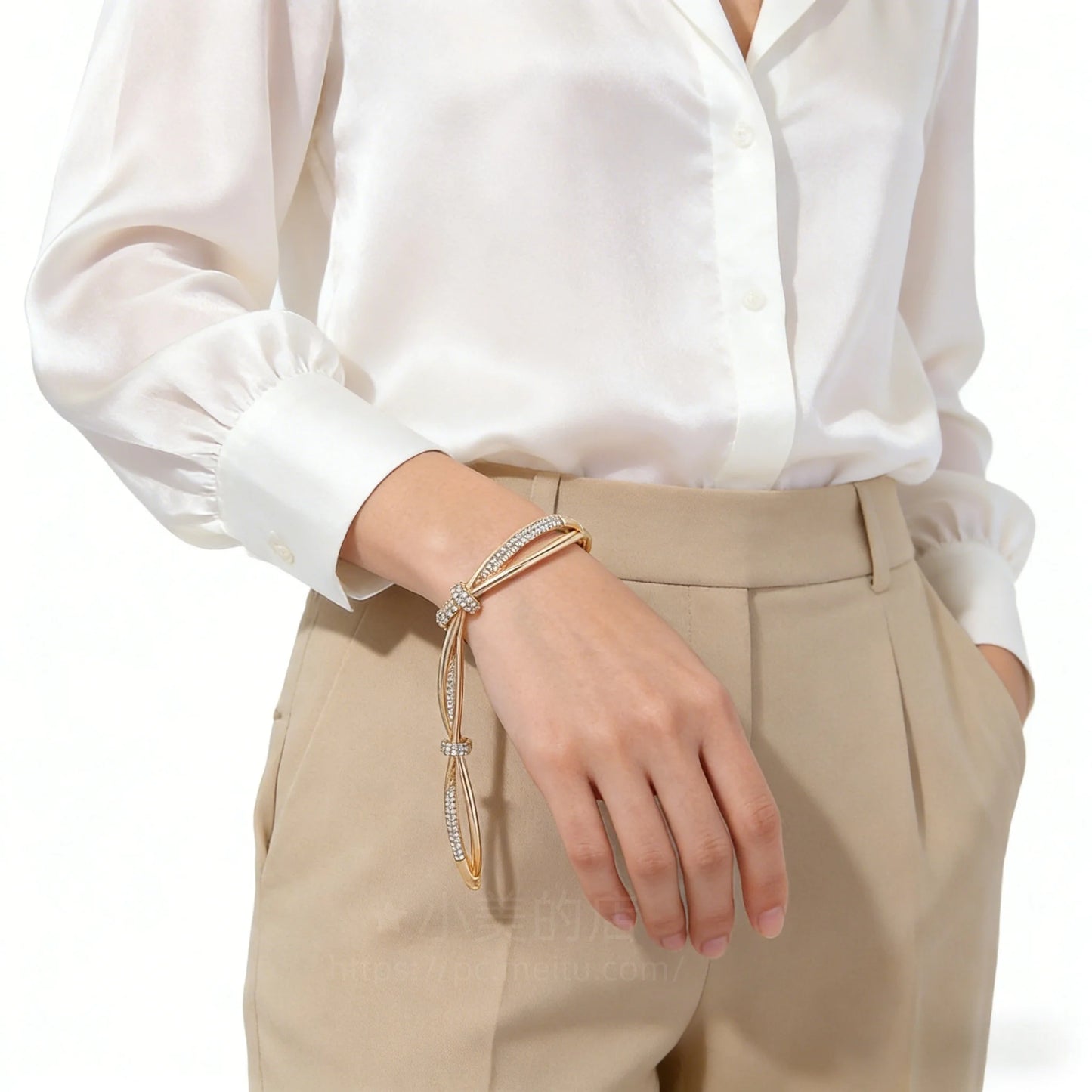 Dainty Cross Bracelet