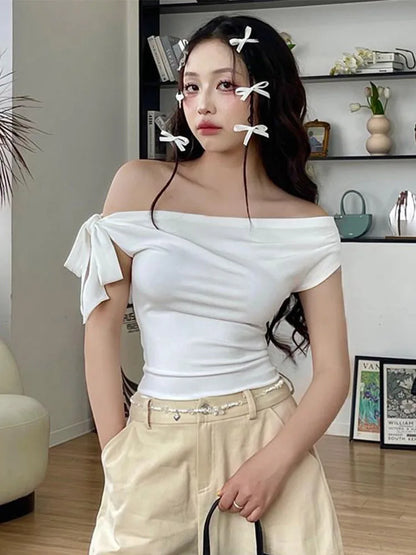 Shrink Pleated One-Shoulder Crop Top