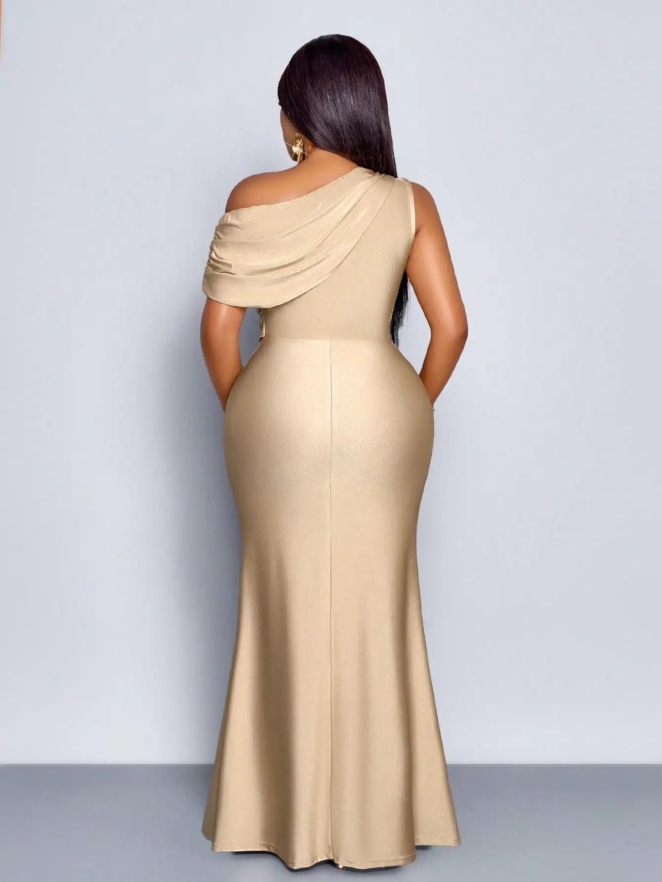 Elegant Off-Shoulder Plus Size Fishtail Evening Dress in Shiny Apricot for Wedding Party