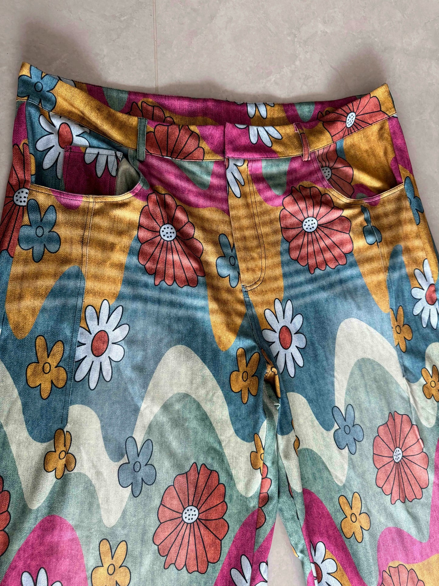 Plus Size Women's Thin Imitation Denim Bell-Bottom Pants with Sunflower and Daisy Flower Print Elastic Belt and Diagonal Flap Pocket Pantss, Comfortable and Fashionable in All Seasons
